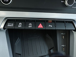 Audi Q3 advanced 35 TDI quattro S tronic 17 navigation