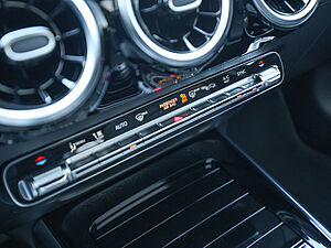 Mercedes-Benz GLA 220 d 4M Progressive Advanced 17 navigation