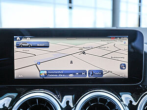Mercedes-Benz GLA 180 Progressive Advanced 12 navigation