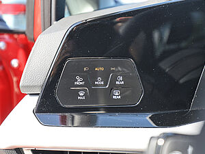 Volkswagen Golf VIII Variant Life 1,5 l TSI 30 navigation