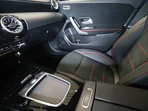Mercedes-Benz A 220 4M AMG Sport Advanced Plus 16 navigation