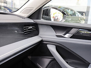 Volkswagen Passat Variant Business 1,5 l eTSI DSG 18 navigation
