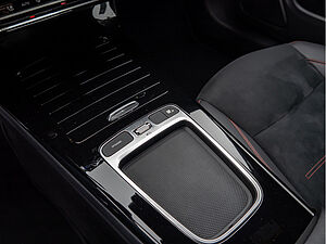 Mercedes-Benz CLA 220 d Coupé AMG Sport Advanced Plus 13 navigation