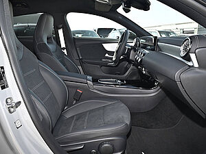 Mercedes-Benz CLA 250 e SB AMG Line 2 navigation