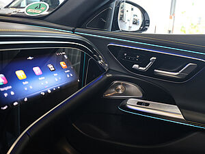 Mercedes-Benz E 53 AMG Hybrid 4M+ Limousine 19 navigation