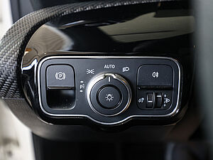 Mercedes-Benz A 250 e 28 navigation