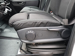 Mercedes-Benz Sprinter 317 CDI KA L3H2 10 navigation