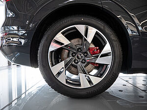 Audi Q8 e-tron Q8 S line 50 e-tron quattro 6 navigation