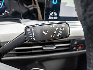 Volkswagen Golf VIII Life 1,5 l eTSI DSG 18 navigation
