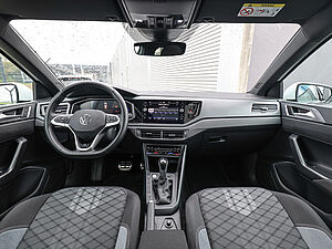 Volkswagen Polo R-Line 1.0 TSI DSG 8 navigation