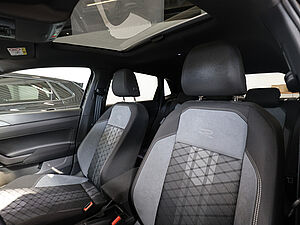 Volkswagen Polo R-Line 1,0 l TSI DSG 31 navigation