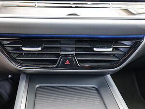 Volkswagen Passat Variant Business 1,5 l eTSI DSG 15 navigation