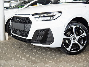 Audi A1 Sportback S line 30 TFSI 32 navigation