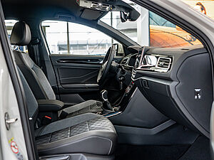 Volkswagen T-Roc R-Line 1.0 TSI 2 navigation