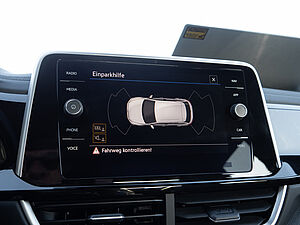 Volkswagen T-Roc 1.0 TSI R-Line 13 navigation
