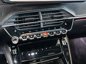 Peugeot 2008 2008e GT 11 navigation