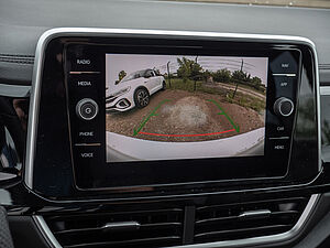 Volkswagen T-Roc R-Line 2.0 TDI 13 navigation