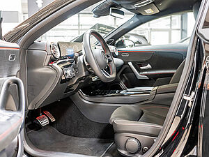 Mercedes-Benz CLA 250 e Coupé AMG Sport Edition 22 navigation