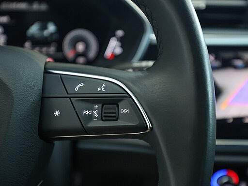 Audi Q3 S line 35 TDI quattro S tronic 27
