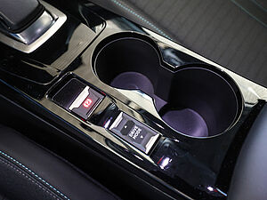 Peugeot 2008 2008e Allure Pack 17 navigation