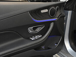 Mercedes-Benz E 200 Cabrio AMG Line 27 navigation