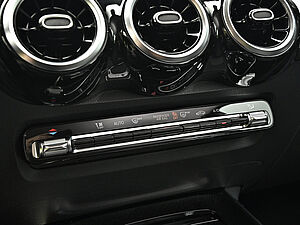Mercedes-Benz GLB 200 d Progressive Advanced 12 navigation