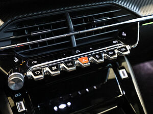 Peugeot 208 GT PureTech 100 13 navigation