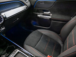 Mercedes-Benz GLB 200 GLB 200d AMG Line 13 navigation