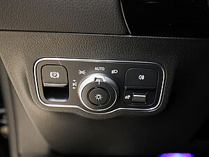 Mercedes-Benz GLA 180 AMG Sport Advanced Plus 28 navigation