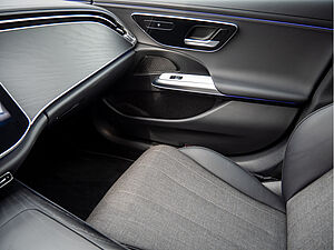 Mercedes-Benz E 220 d Avantgarde Advanced 19" 12 navigation