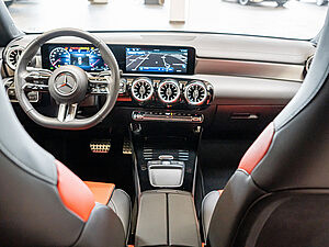 Mercedes-Benz CLA 250 4M Coupé AMG Sport Premium 8 navigation