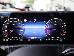 Mercedes-Benz A 250 4M AMG Sport Advanced Plus 18 navigation