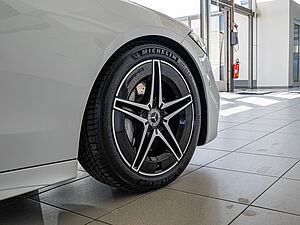 Mercedes-Benz C 300 e T AMG Sport 5 navigation