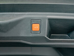 Peugeot 5008 GT HYBRID 145 e-DSC6 22 navigation