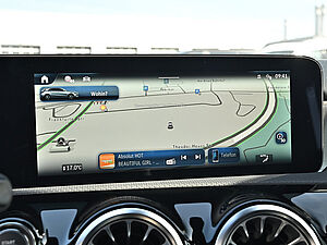 Mercedes-Benz A 200 AMG Line 9 navigation