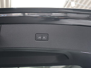 Audi RS Q8 SUV performance 34 navigation