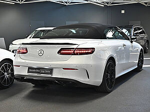 Mercedes-Benz E 300 d 4M Cabrio AMG Line 33 navigation