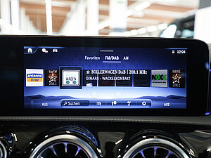 Mercedes-Benz A 180 AMG Advanced Plus 10 navigation