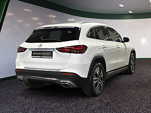 Mercedes-Benz GLA 180 Progressive 4 navigation