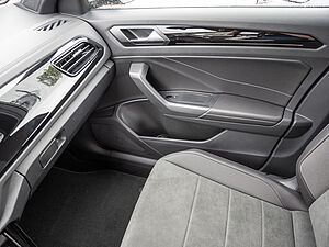 Volkswagen T-Roc Style 2.0 l TDI 150 PS DSG 15 navigation