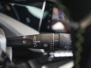 Peugeot 408 GT HYBRID 145 e-DSC6 27 navigation