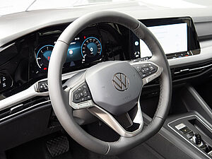 Volkswagen Golf VIII Variant Life 2.0 TDI DSG 22 navigation