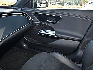 Mercedes-Benz E 200 T AMG Line 15 navigation