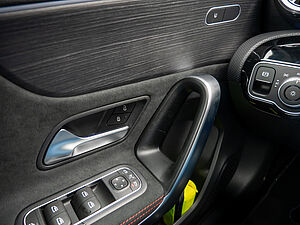 Mercedes-Benz A 200 d AMG Line 20 navigation