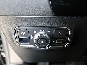 Mercedes-Benz GLA 200 Progressive Advanced 28 navigation