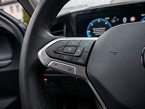 Volkswagen Passat Variant Business 2.0 TDI 17 navigation