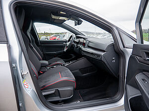 Volkswagen Golf VIII GTI Clubsport 2.0 TSI DSG 2 navigation