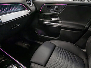 Mercedes-Benz GLB 200 d 13 navigation