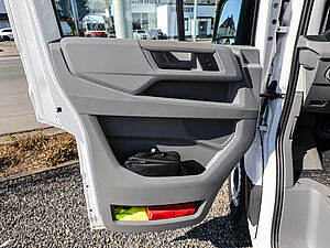 Volkswagen Crafter 50 Kasten HD 2.0l TDI AT 27 navigation