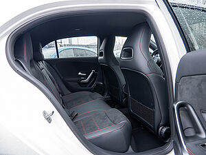 Mercedes-Benz A 200 d AMG Line 4 navigation